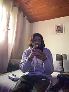 Snapshot of Mineirinho043 chatting on May 17, 7:10 pm Mineirinho043 online show from May 17, 7:10 pm