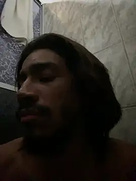 Snapshot of Mineirinho043 chatting on May 25, 2:39 am Mineirinho043 online show from May 25, 2:39 am