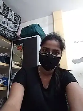 Snapshot of fuungirl38 chatting on June 6, 9:58 am fuungirl38 online show from June 6, 9:58 am