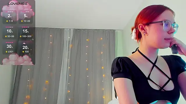 Snapshot of Mia_Luw chatting on March 5, 3:51 pm Mia Luw online show from March 5, 3:51 pm