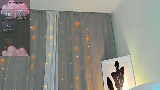 Snapshot of Mia_Luw chatting on March 19, 4:02 pm Mia Luw online show from March 19, 4:02 pm