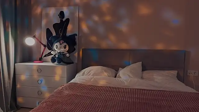 Snapshot of Mia_Luw chatting on September 8, 6:18 pm Mia Luw online show from September 8, 6:18 pm