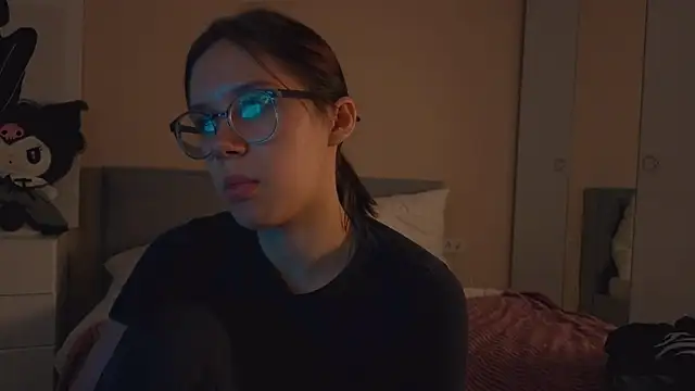 Snapshot of Mia_Luw chatting on September 11, 4:56 am Mia Luw online show from September 11, 4:56 am