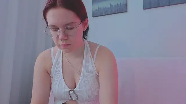 Snapshot of Mia_Luw chatting on June 27, 4:06 am Mia Luw online show from June 27, 4:06 am