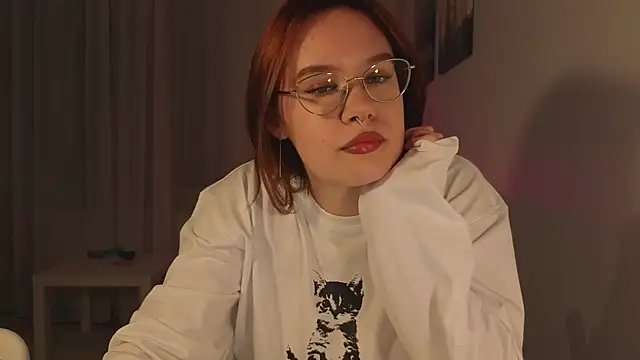 Snapshot of Mia_Luw chatting on July 17, 5:40 pm Mia Luw online show from July 17, 5:40 pm