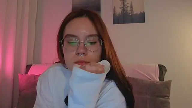 Snapshot of Mia_Luw chatting on July 22, 4:10 pm Mia Luw online show from July 22, 4:10 pm