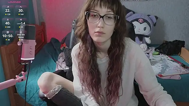 lissaros online show from April 19, 12:15 pm