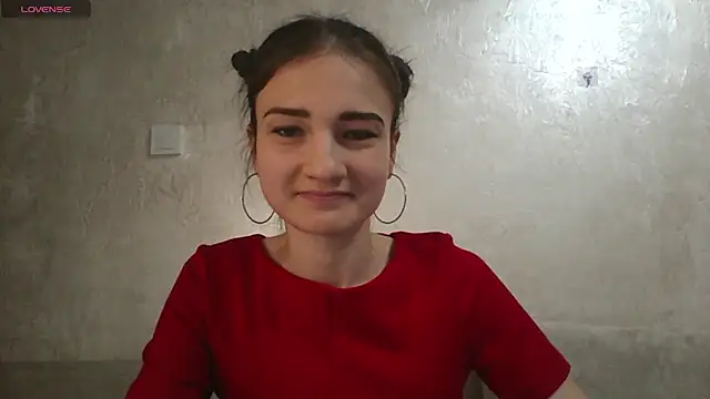 RoyalDessertt online show from March 20, 7:25 am