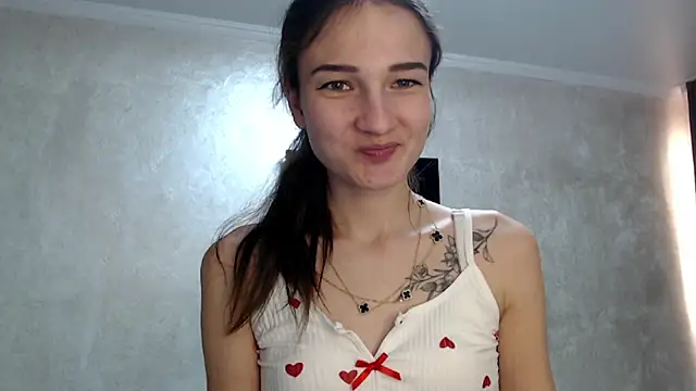 RoyalDessertt online show from December 4, 8:45 am