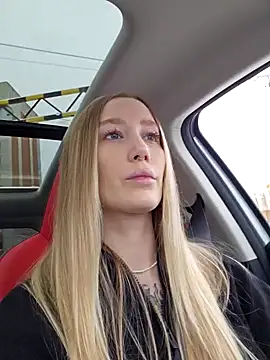 Snapshot of Pussy_Drive03 chatting on February 10, 5:25 am Pussy Drive03 online show from February 10, 5:25 am