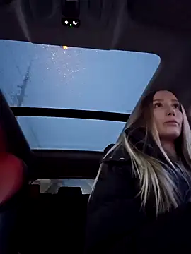 Snapshot of Pussy_Drive03 chatting on February 10, 11:36 am Pussy Drive03 online show from February 10, 11:36 am