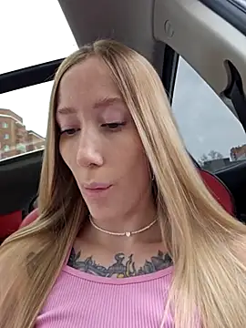 Snapshot of Pussy_Drive03 chatting on February 12, 5:58 am Pussy Drive03 online show from February 12, 5:58 am