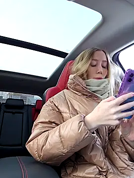 Snapshot of Pussy_Drive03 chatting on February 15, 4:03 am Pussy Drive03 online show from February 15, 4:03 am