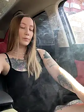 Snapshot of Pussy_Drive03 chatting on September 18, 6:26 am Pussy Drive03 online show from September 18, 6:26 am