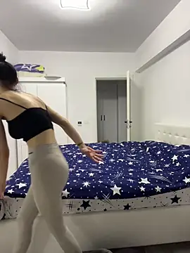 Celine Roxelle online show from January 15, 1:48 pm