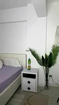 Snapshot of Celine_Roxelle chatting on July 4, 1:28 pm Celine Roxelle online show from July 4, 1:28 pm