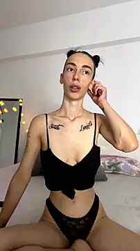 Snapshot of Celine_Roxelle chatting on July 7, 5:39 pm Celine Roxelle online show from July 7, 5:39 pm