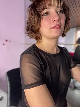 Maggie Geller online show from February 21, 8:05 pm