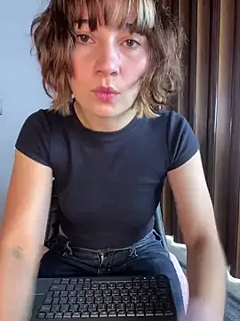 Maggie Geller online show from February 24, 2:37 pm