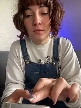 Maggie Geller online show from March 13, 3:06 pm