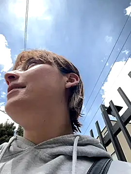 Maggie Geller online show from December 2, 5:08 pm