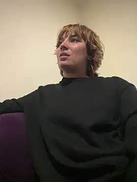 Maggie Geller online show from March 28, 2:33 am