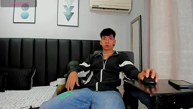 ISAAC CRYSTON online show from February 4, 1:27 pm