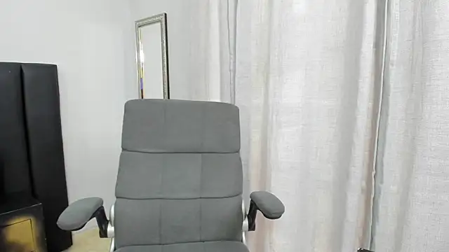 ISAAC CRYSTON online show from February 5, 1:33 pm