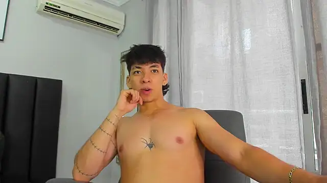 ISAAC CRYSTON online show from February 19, 7:48 pm