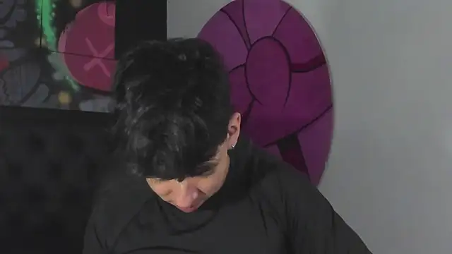 ISAAC CRYSTON online show from September 10, 7:58 pm