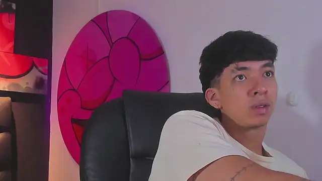 ISAAC CRYSTON online show from September 12, 8:31 pm