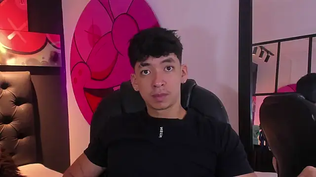 ISAAC CRYSTON online show from September 15, 8:09 pm