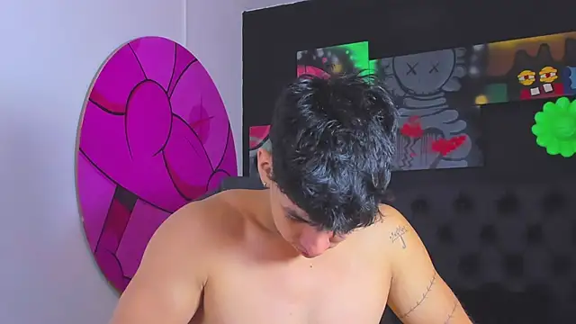 ISAAC CRYSTON online show from October 10, 7:24 pm