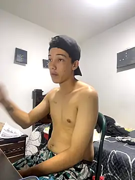 Snapshot of Gadiel_Sex chatting on October 20, 10:43 pm Gadiel Sex online show from October 20, 10:43 pm