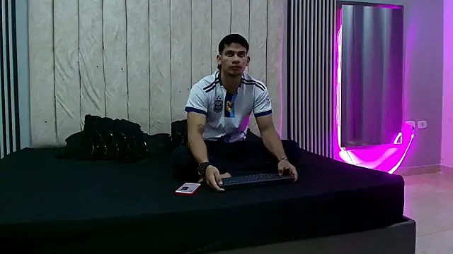 ANDRES STUD online show from September 22, 4:25 am