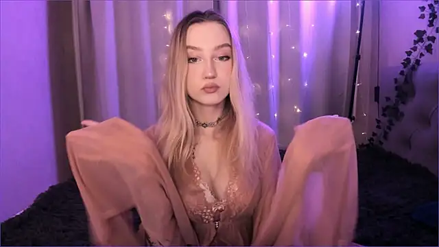 margorazentals online show from March 20, 9:30 pm