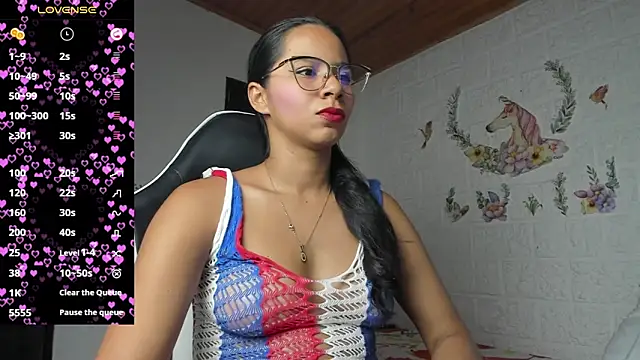Snapshot of alisson_hoffman05 chatting on July 1, 9:36 pm alisson hoffman05 online show from July 1, 9:36 pm