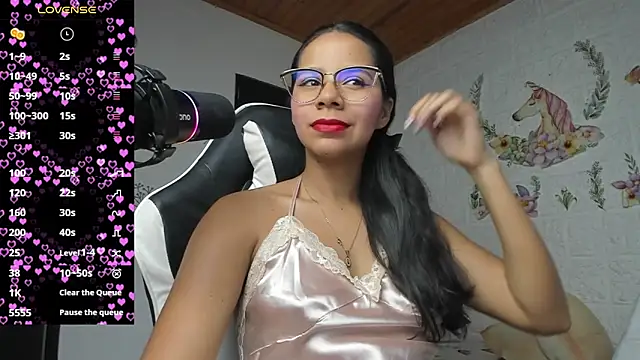 Snapshot of alisson_hoffman05 chatting on July 30, 10:20 pm alisson hoffman05 online show from July 30, 10:20 pm