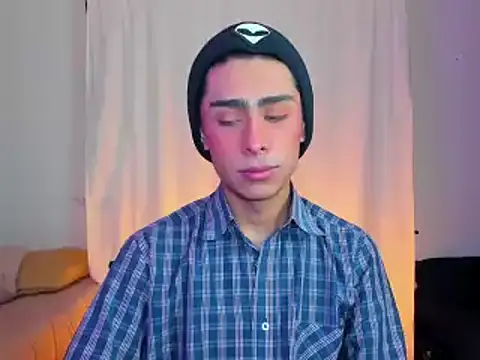 Snapshot of steve__gray chatting on February 11, 2:02 pm steve gray online show from February 11, 2:02 pm