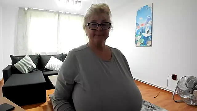 NoraJohnson6 online show from September 20, 5:52 am