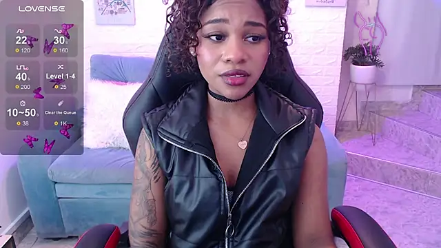 tylla  online show from March 11, 10:07 am