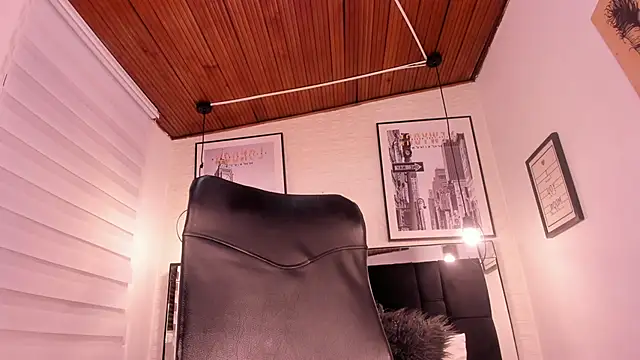 tylla  online show from September 30, 3:22 am