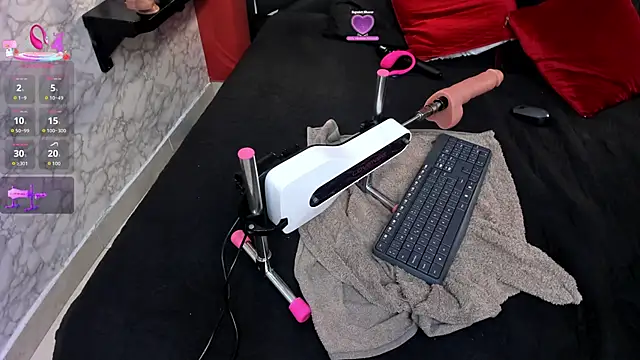 IVISBOUNCYASS online show from April 10, 12:43 pm