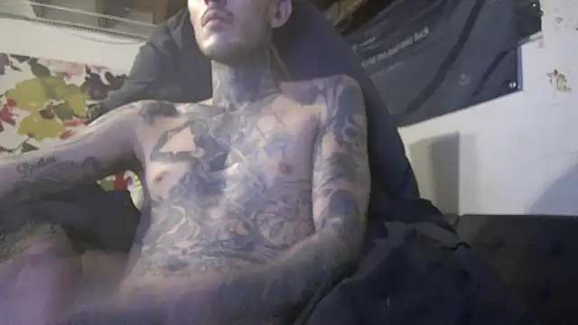 Snapshot of BadJewfucks chatting on January 17, 1:32 am BadJewfucks online show from January 17, 1:32 am