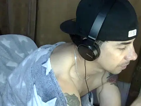 Snapshot of venusfranco_94 chatting on September 19, 6:15 am venusfranco 94 online show from September 19, 6:15 am