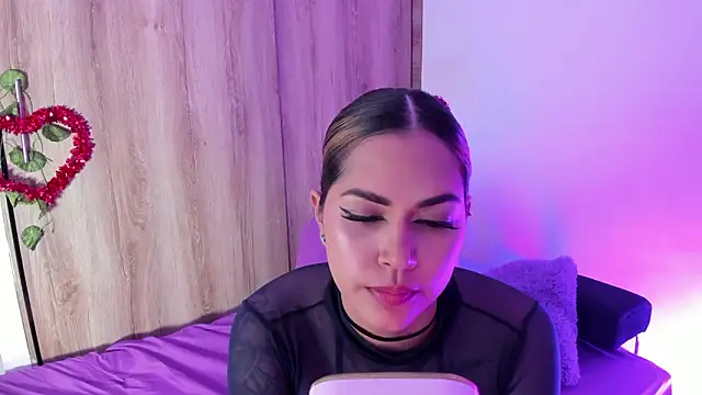 TattyBunny online show from March 6, 3:25 am