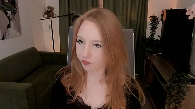 Snapshot of DariaTate chatting on May 7, 11:37 am DariaTate online show from May 7, 11:37 am