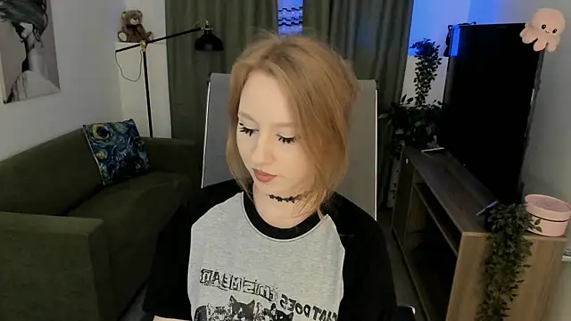 Snapshot of DariaTate chatting on June 26, 10:08 am DariaTate online show from June 26, 10:08 am