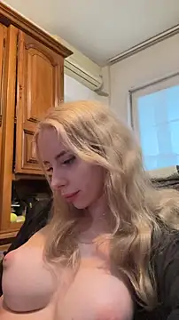 ChristiHanson online show from March 4, 3:51 pm