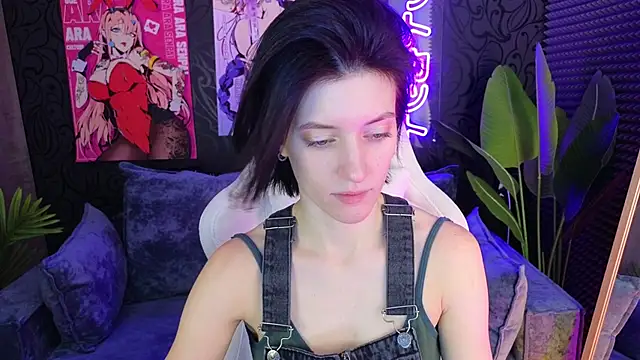 roxy riot  online show from February 23, 1:24 am